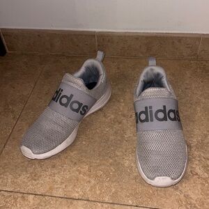 Adidas sneakers size 7 Y